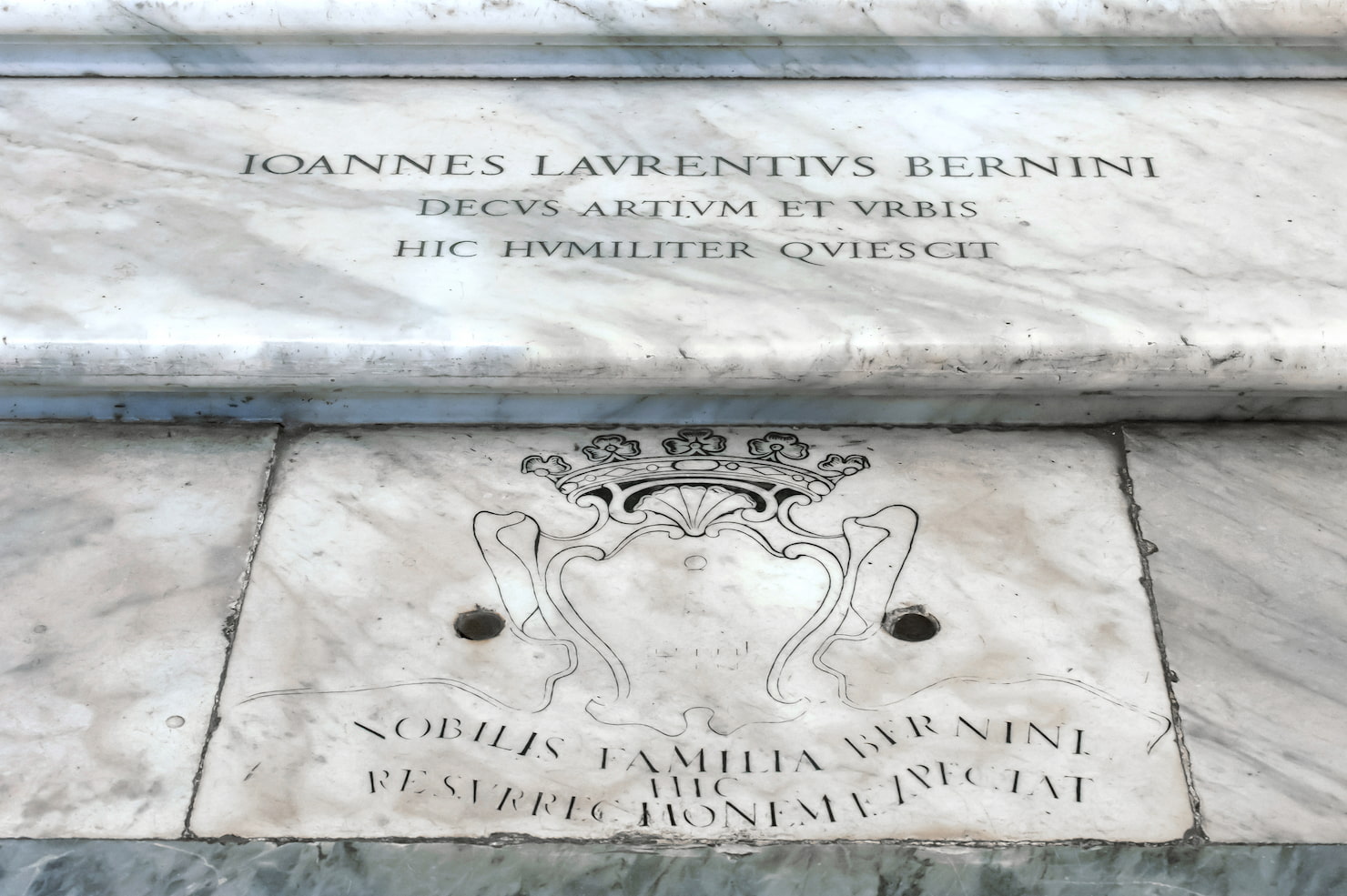 Epigrafi incise sulla tomba della famiglia Bernini